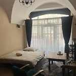 Joe Apartman, Maesiarska , Sukromne Parkovanie كَشّا