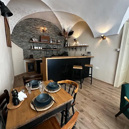 Joe Apartman, Maesiarska , Sukromne Parkovanie 아파트