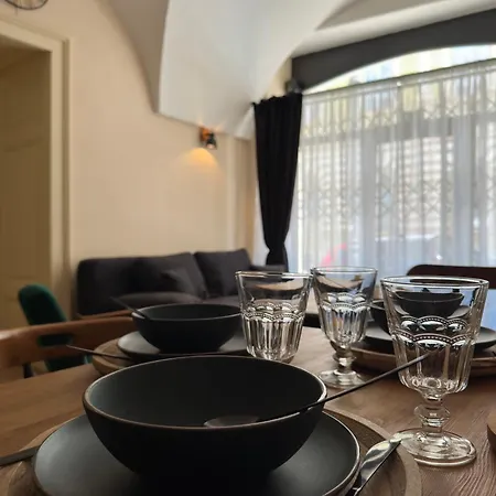 Joe Apartman, Maesiarska , Sukromne Parkovanie 아파트 *